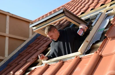 Pose de fenêtres de toit Velux aux Aulneaux